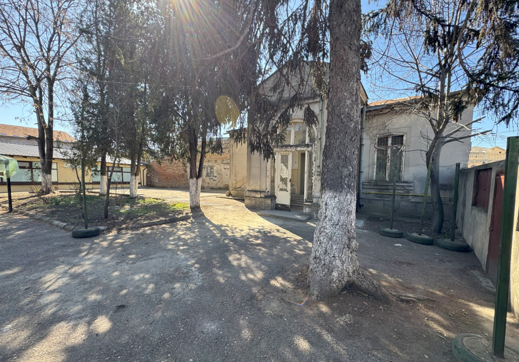 central, casa cu 400 mp teren, Postei - N. Balcescu - Greceanu
