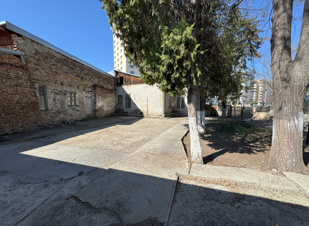 central, casa cu 400 mp teren, Postei - N. Balcescu - Greceanu