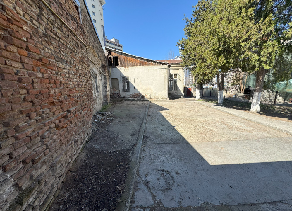 central, casa cu 400 mp teren, Postei - N. Balcescu - Greceanu