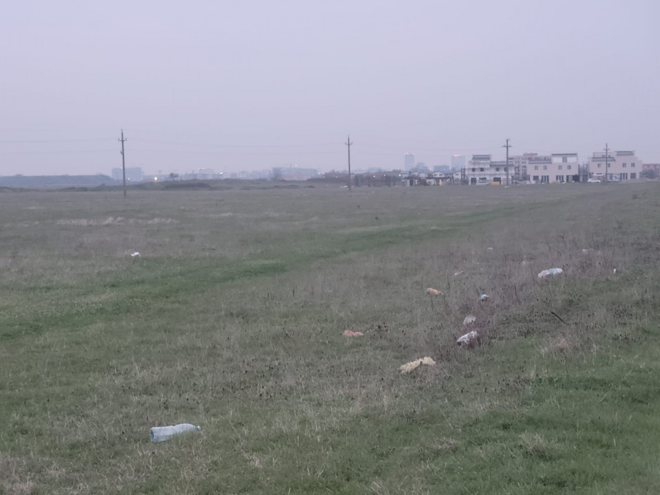 Vând două terenuri, 5000 și 7500 m², în Pipera, aproape de cartierul Bellemonde