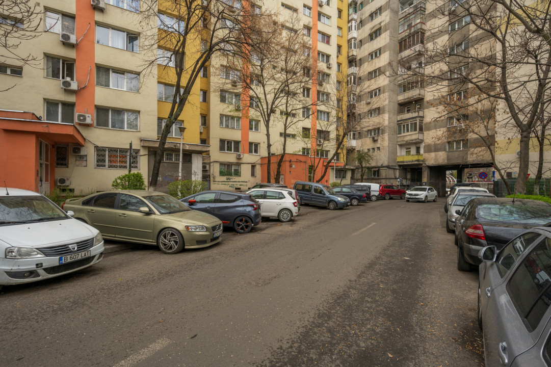 BUCUR OBOR - METROU, APARTAMENT 2 CAMERE 50 MP, ETAJ 4, DECOMANDAT! 