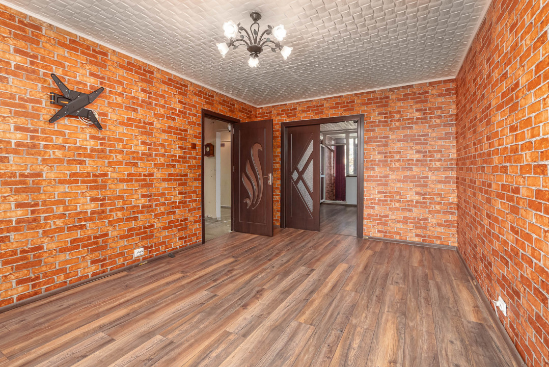 Apartament 4 camere, decomandat, Piata Minis - Baraje