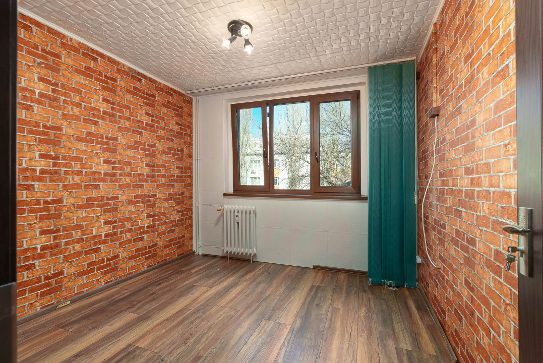 Apartament 4 camere, decomandat, Piata Minis - Baraje