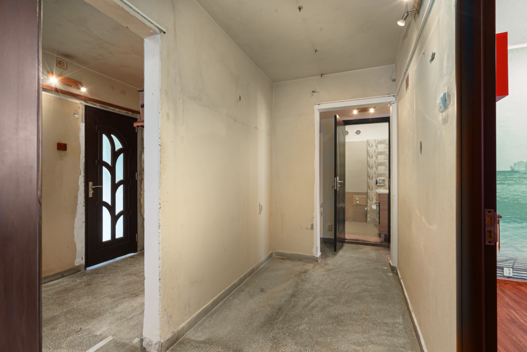 Apartament 4 camere, decomandat, Piata Minis - Baraje