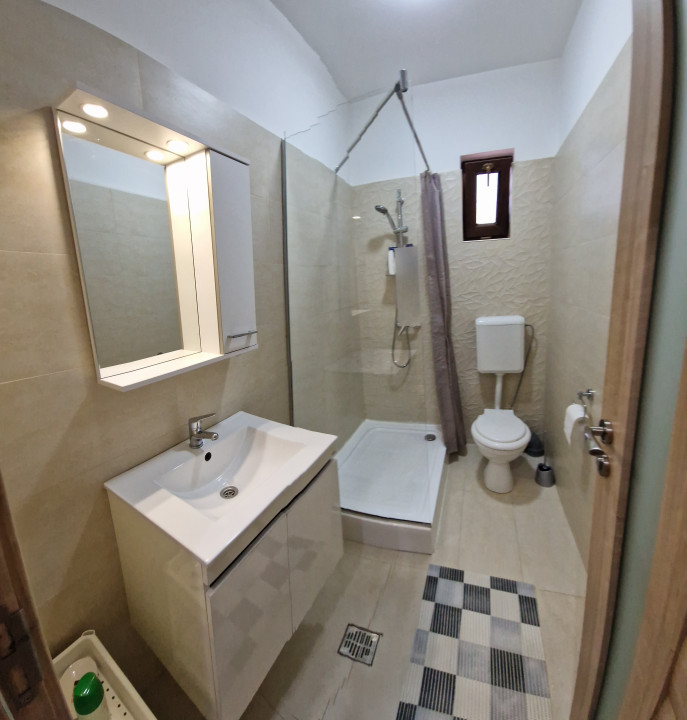 Garsoniera - complet mobilata si utilata - parcul Liniei - metrou Lujerului