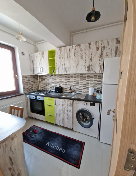 Garsoniera - complet mobilata si utilata - parcul Liniei - metrou Lujerului