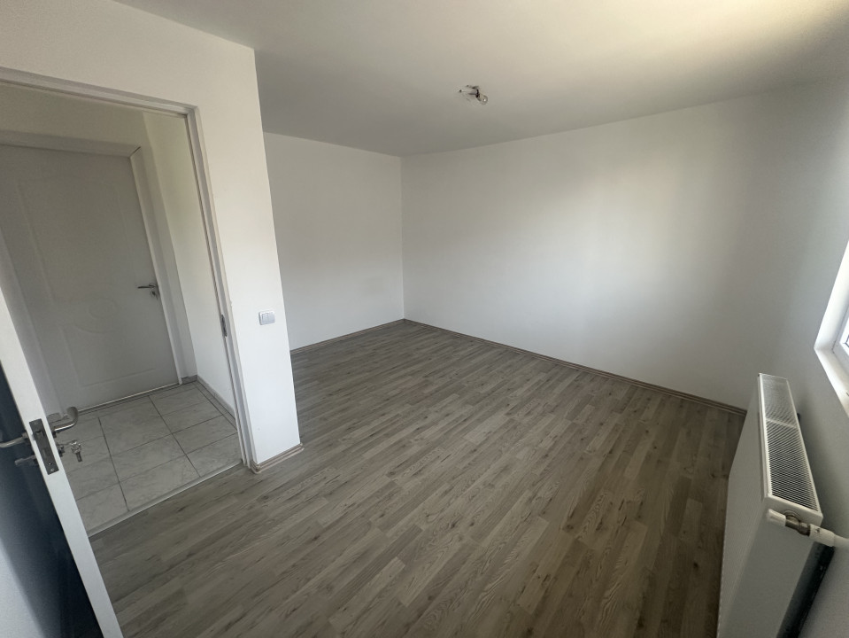 CASA 179 MP LOT 250 MP CLINCENI