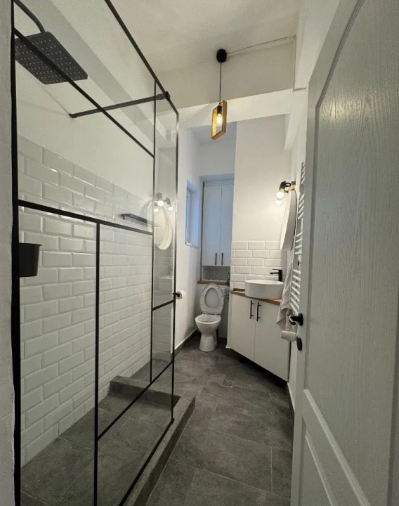 Închiriez Apartament 3 Camere Ultracentral, 88 mp, langa Metrou Universitate