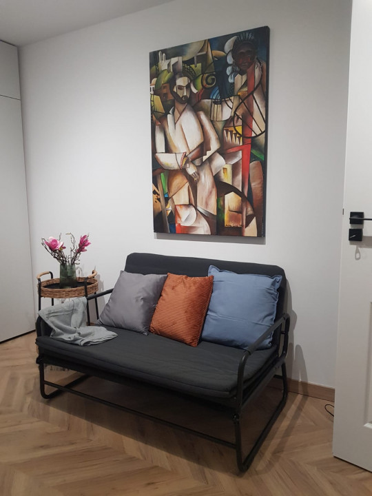 Garsoniera renovata- complet mobilata si utilata - prima inchiriere - 