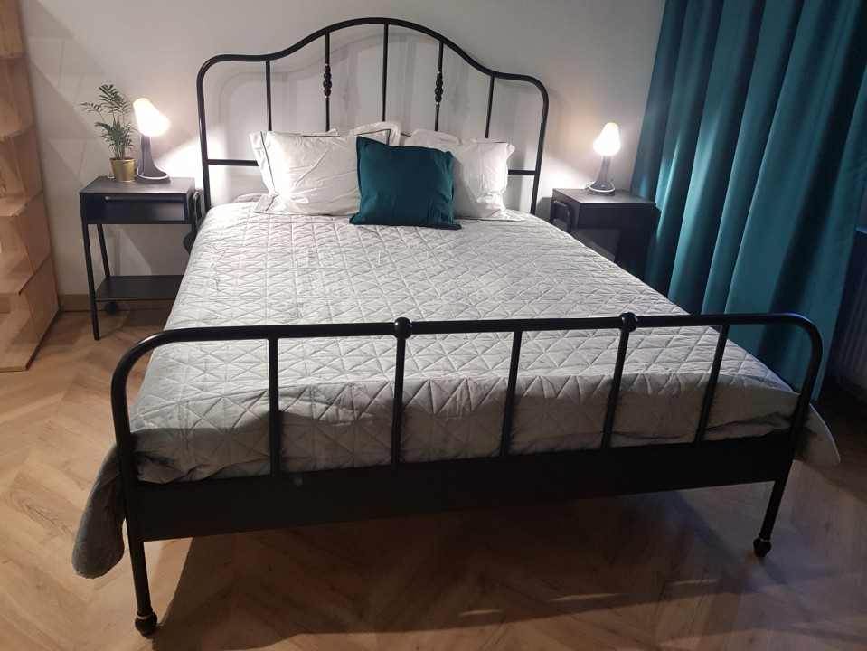 Garsoniera renovata- complet mobilata si utilata - prima inchiriere - 