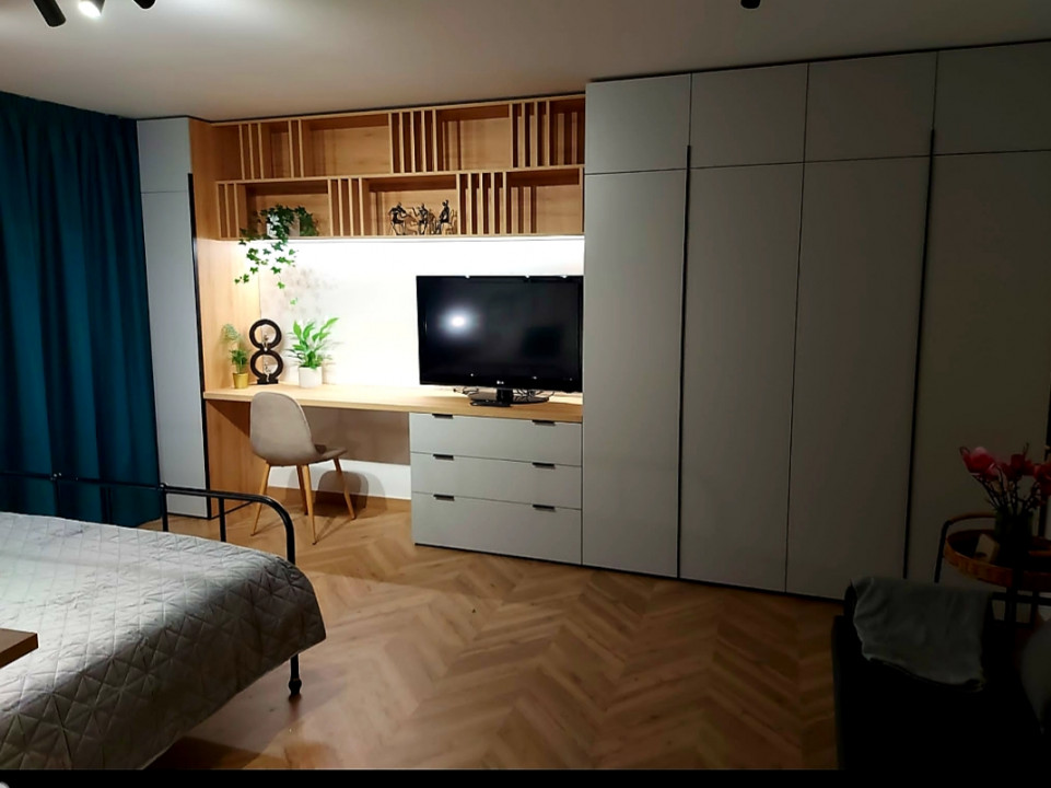 Garsoniera renovata- complet mobilata si utilata - prima inchiriere - 