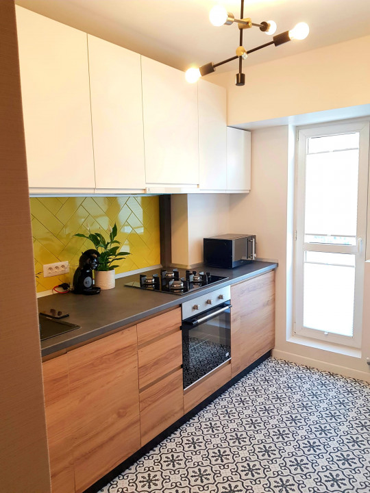 Garsoniera renovata- complet mobilata si utilata - prima inchiriere - 