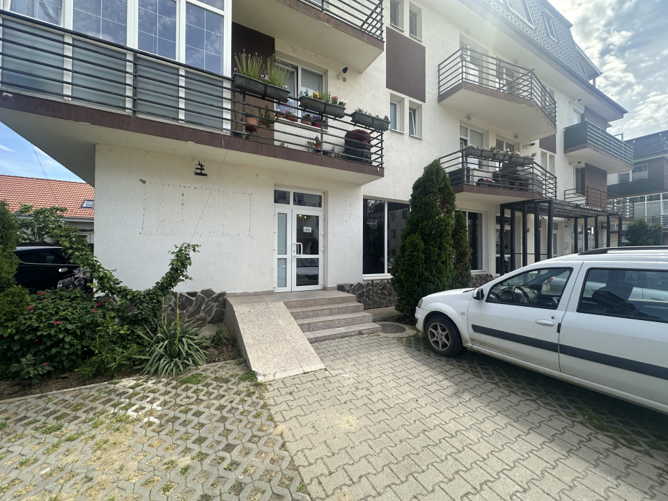Spatiu Comercial 138,7 MP+2 locuri parcare New Residence