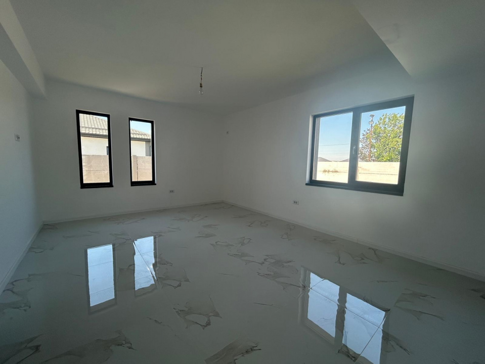 Casa individuala, 4 camere+ parcare, curte proprie 380 mp Bragadiru
