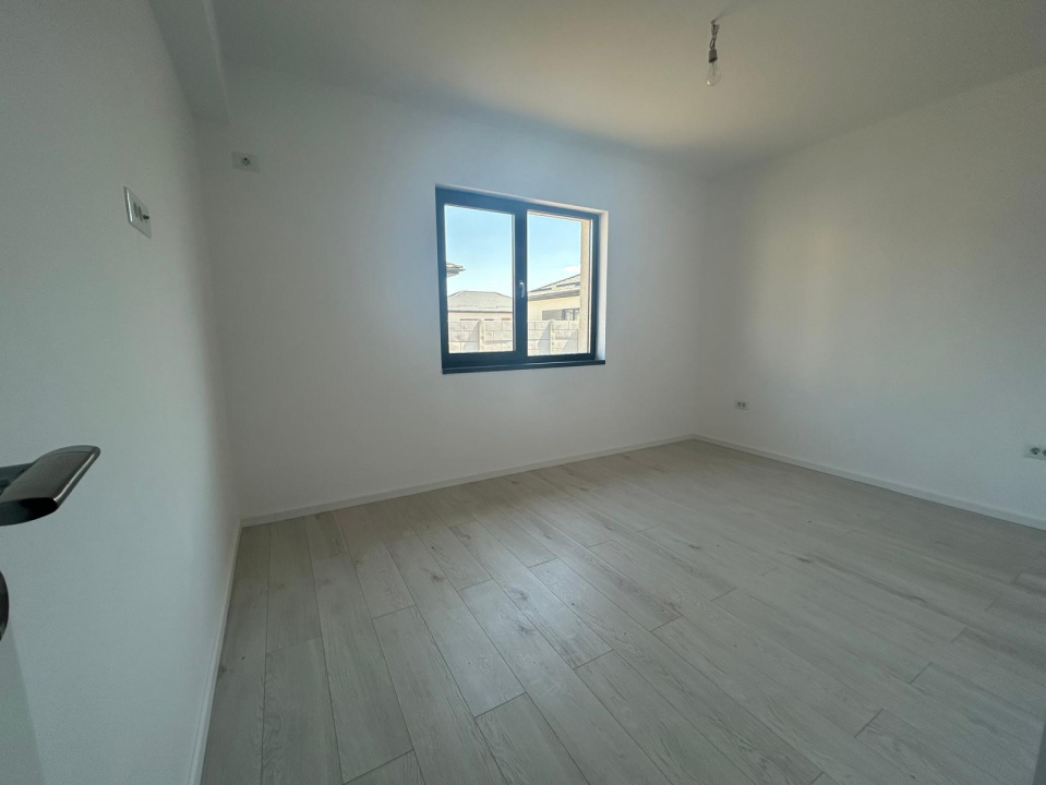 Casa individuala, 4 camere+ parcare, curte proprie 380 mp Bragadiru
