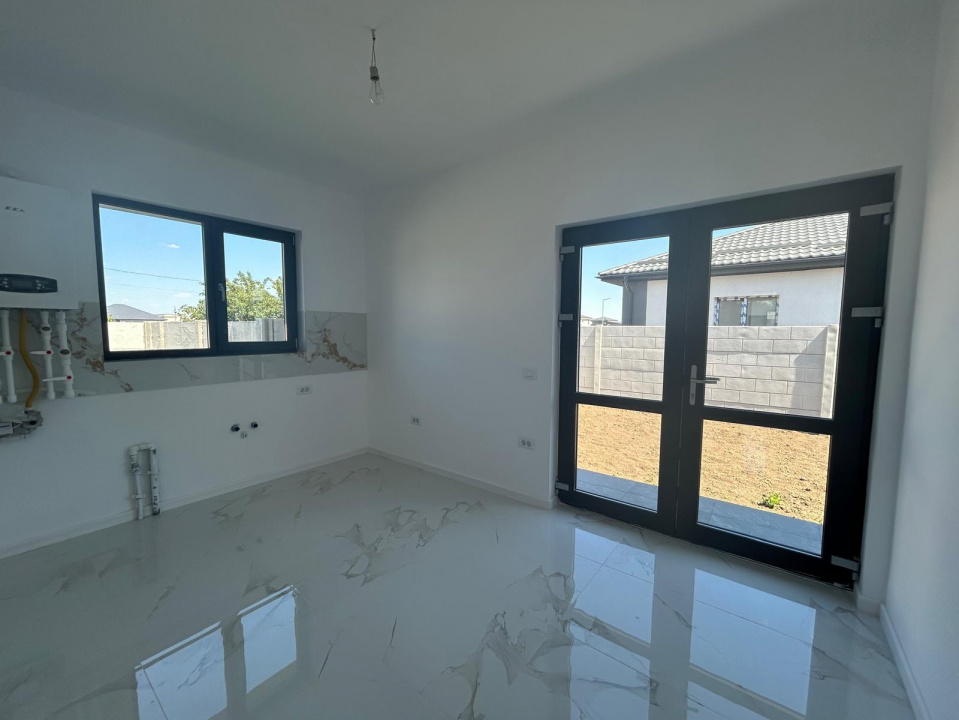 Casa individuala, 4 camere+ parcare, curte proprie 380 mp Bragadiru
