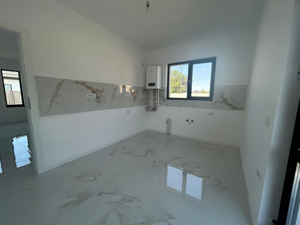 Casa individuala, 4 camere+ parcare, curte proprie 380 mp Bragadiru