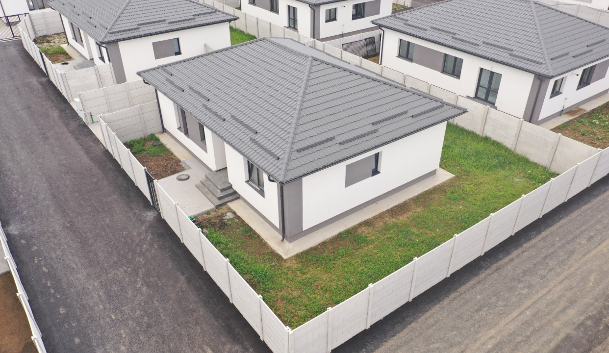 Casa individuala, 4 camere+ parcare, curte proprie 380 mp Bragadiru