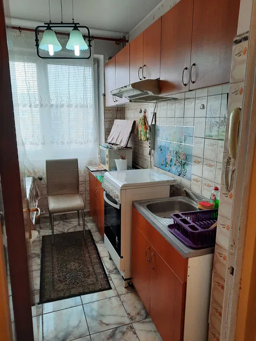 Apartament 3 camere Militari, lângă metrou Lujerului, bloc reabilitat
