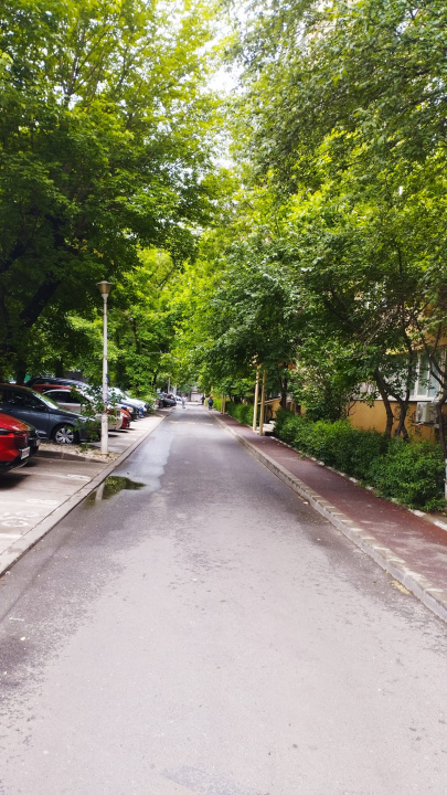 Apartament 3 camere Militari, lângă metrou Lujerului, bloc reabilitat