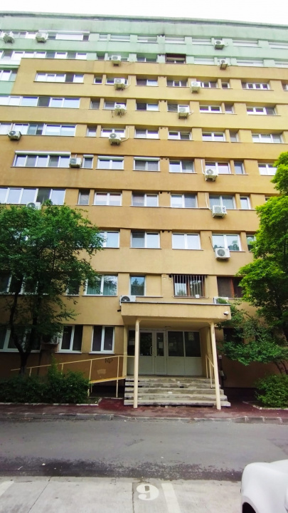 Apartament 3 camere Militari, lângă metrou Lujerului, bloc reabilitat