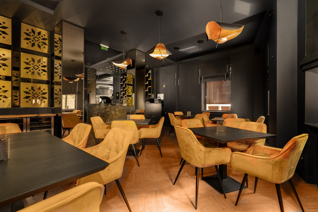 RESTAURANT DE VANZARE  zona ARMENEASCA
