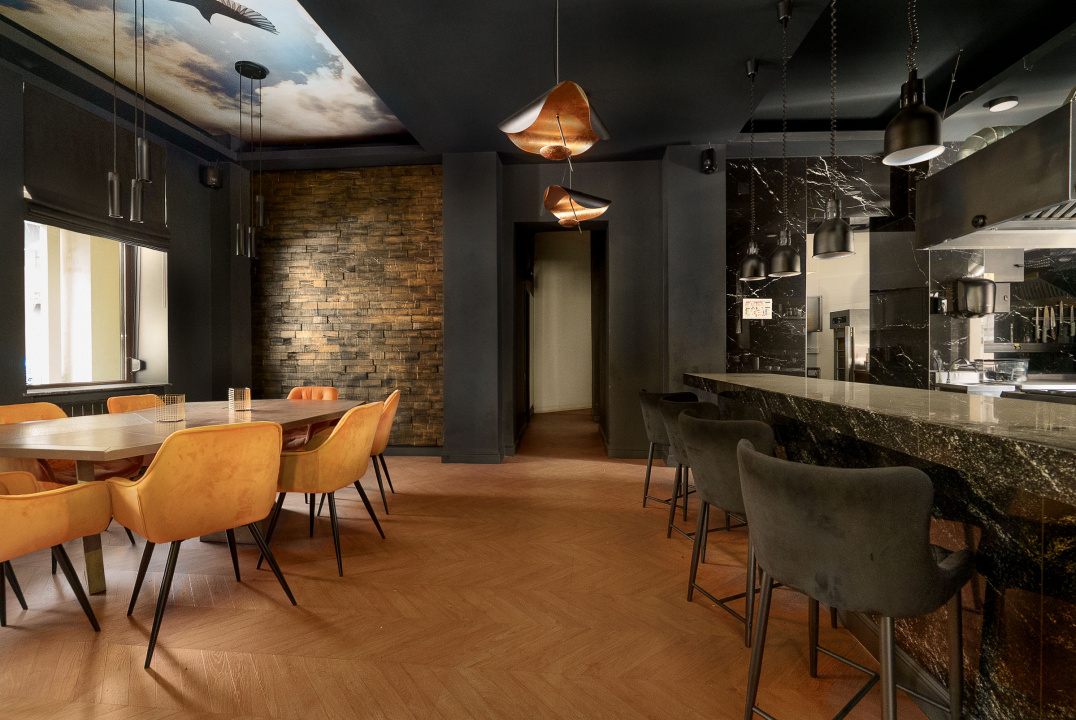 RESTAURANT DE VANZARE  zona ARMENEASCA