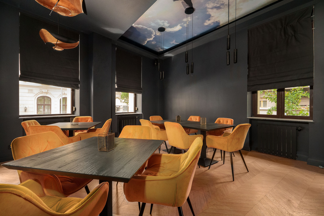 RESTAURANT DE VANZARE  zona ARMENEASCA