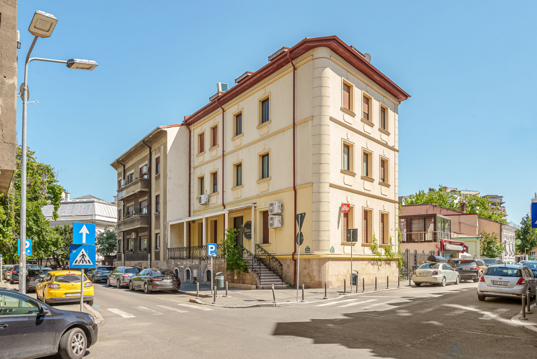 RESTAURANT DE VANZARE  zona ARMENEASCA
