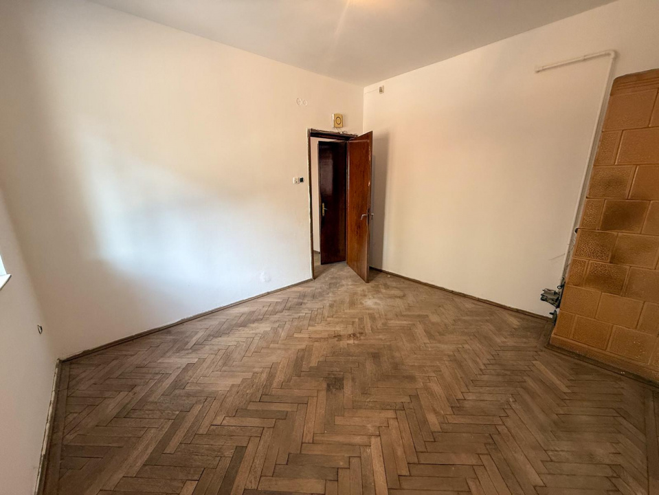 Apartament in Armeneasca, parter in vila.