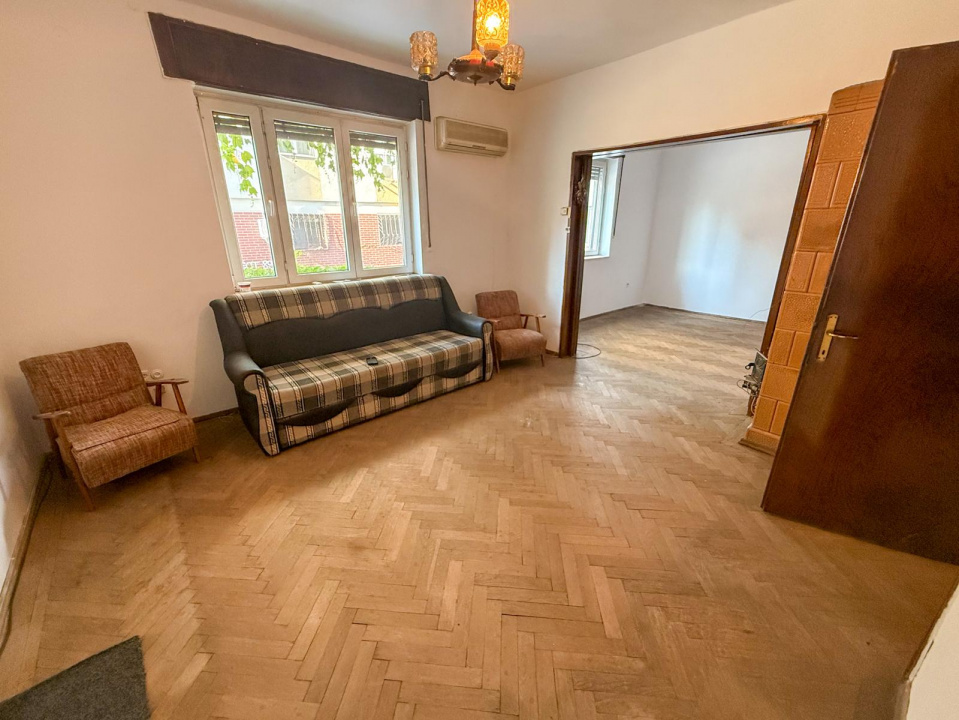 Apartament in Armeneasca, parter in vila.