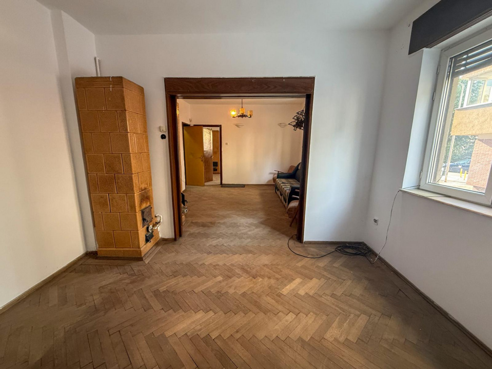 Apartament in Armeneasca, parter in vila.