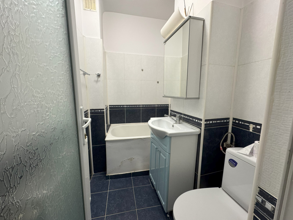 apartament 3 camere, parter, Plopeni, langa padure