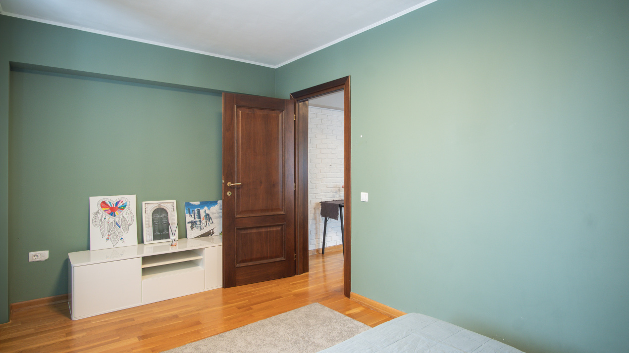 Apartament 3 camere cu centrala proprie