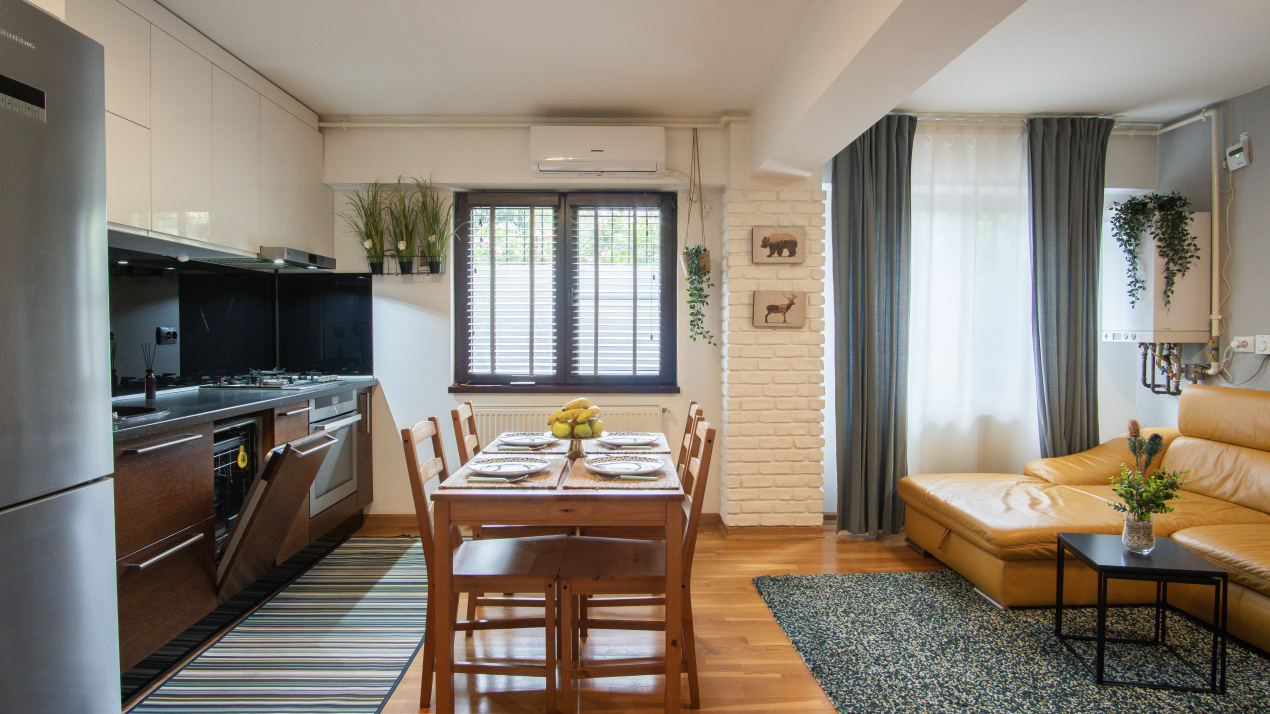 Apartament 3 camere cu centrala proprie
