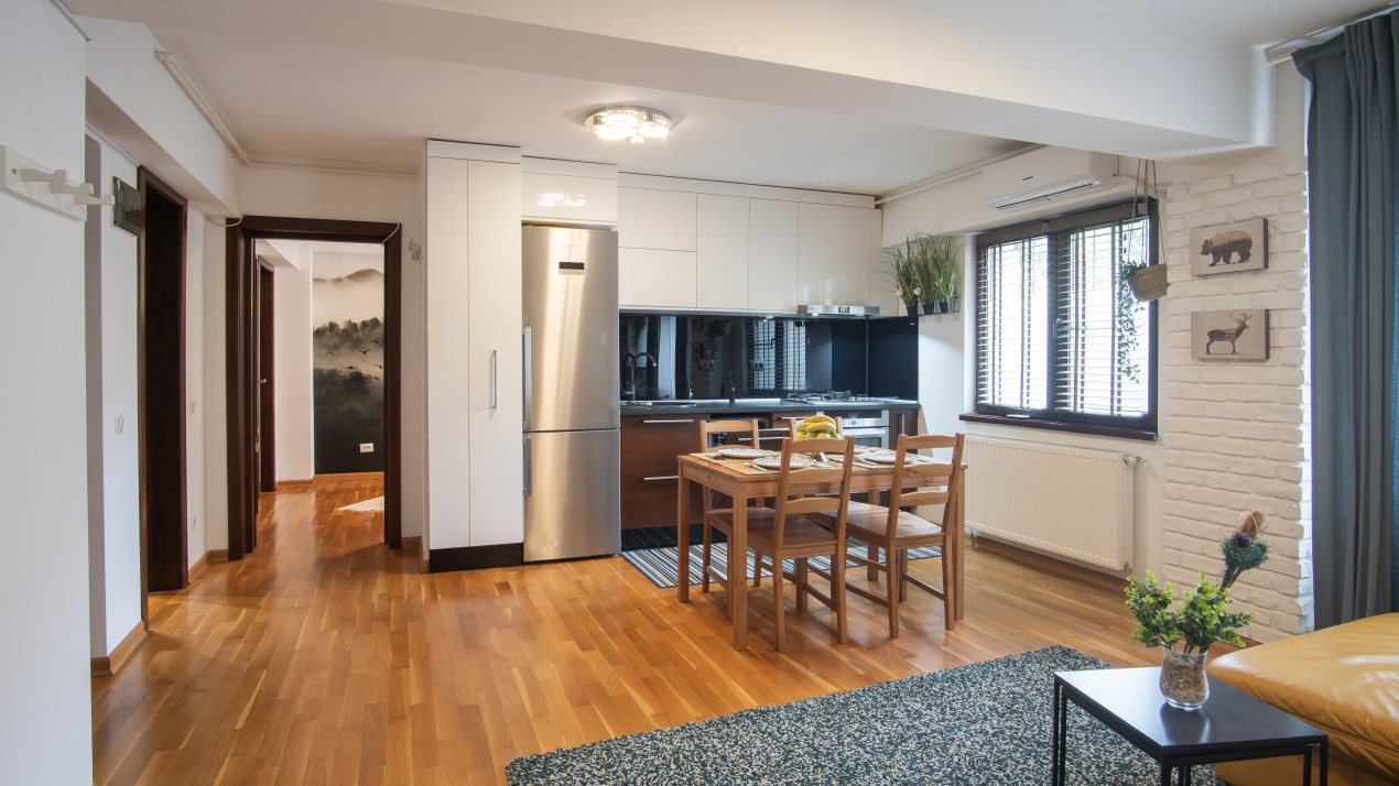 Apartament 3 camere cu centrala proprie