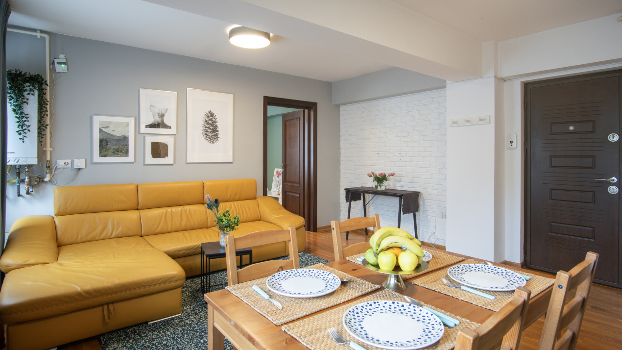 Apartament 3 camere cu centrala proprie