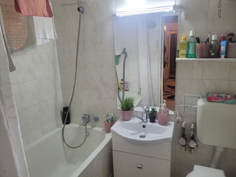 Apartament 3 camere 65 mp Auchan Titan, et. 4/4, loc de parcare inclus