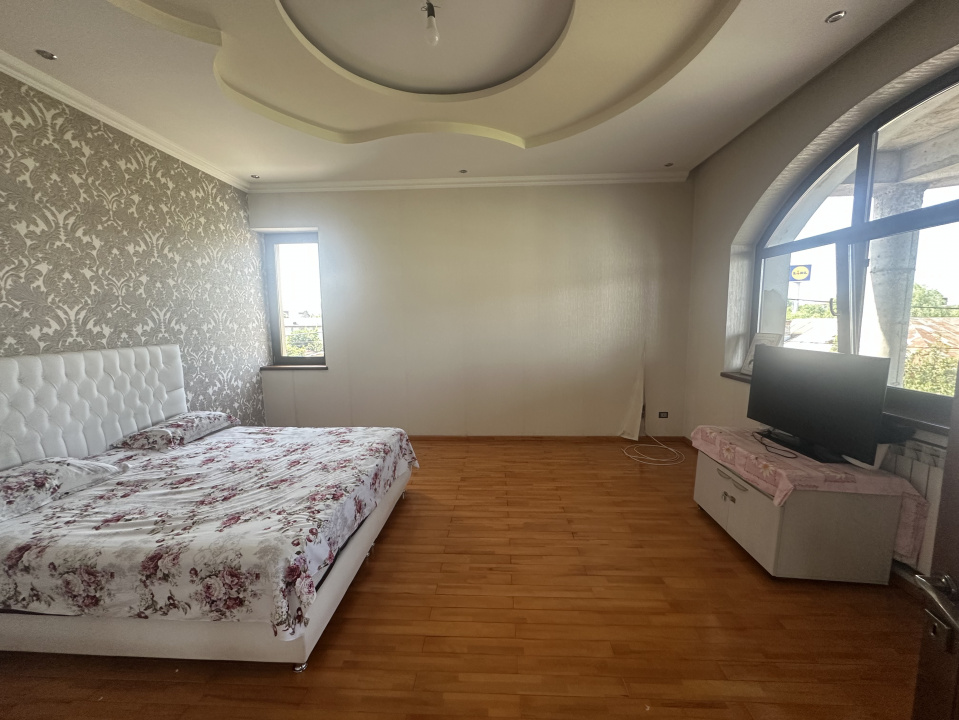 1 DECEMBRIE CASA P+2E+M LOT 1900 MP 