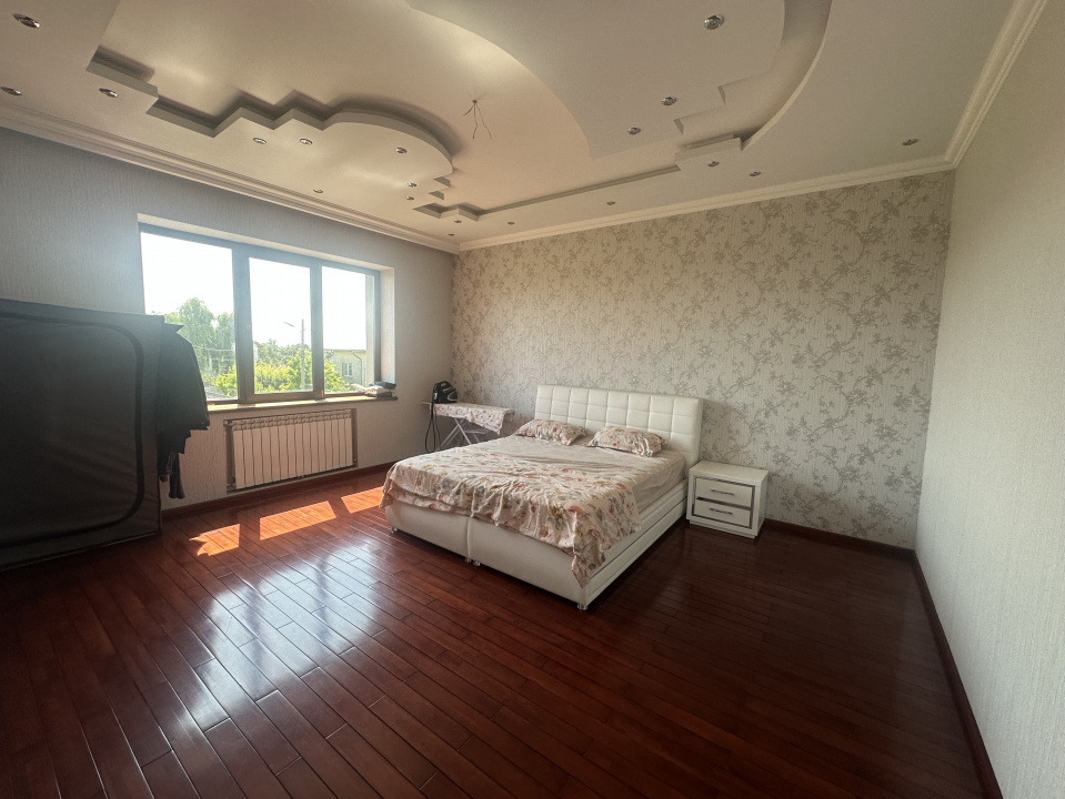 1 DECEMBRIE CASA P+2E+M LOT 1900 MP 