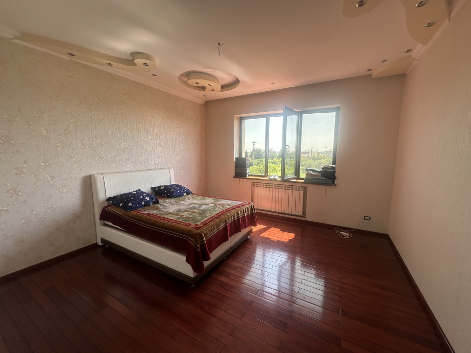 1 DECEMBRIE CASA P+2E+M LOT 1900 MP 