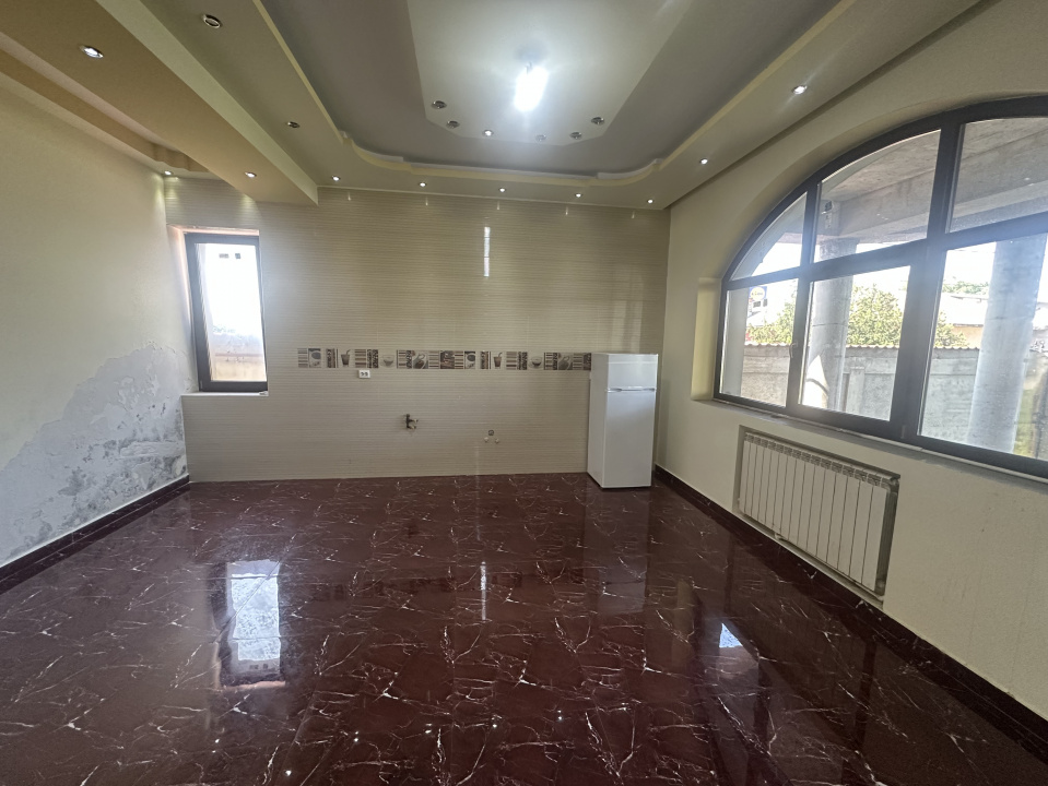 1 DECEMBRIE CASA P+2E+M LOT 1900 MP 