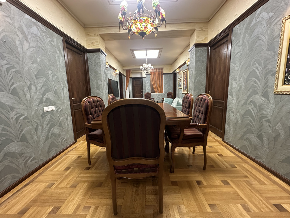 ARMENEASCA Apartament 6 camere 190 MP!