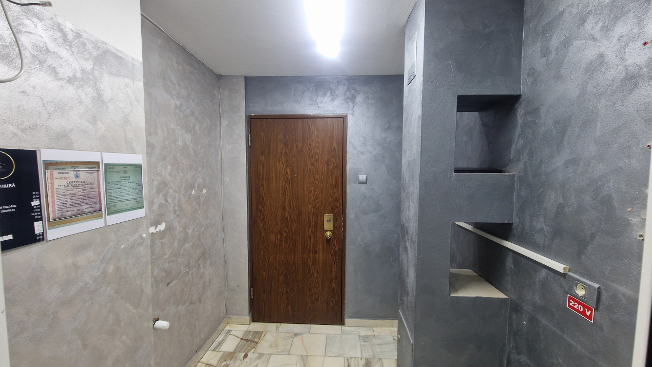 Spațiu comercial , Șoseaua Sălaj, locație premium, fost salon infrumusetare !