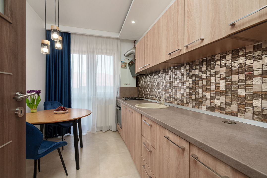 The PERFECT ONE! Apartament gata de mutat, mobilat si utilat, cu parcare!