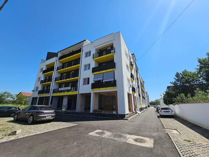 Decomandata - Complet mobilata si utilata  - Disponibil imediat 