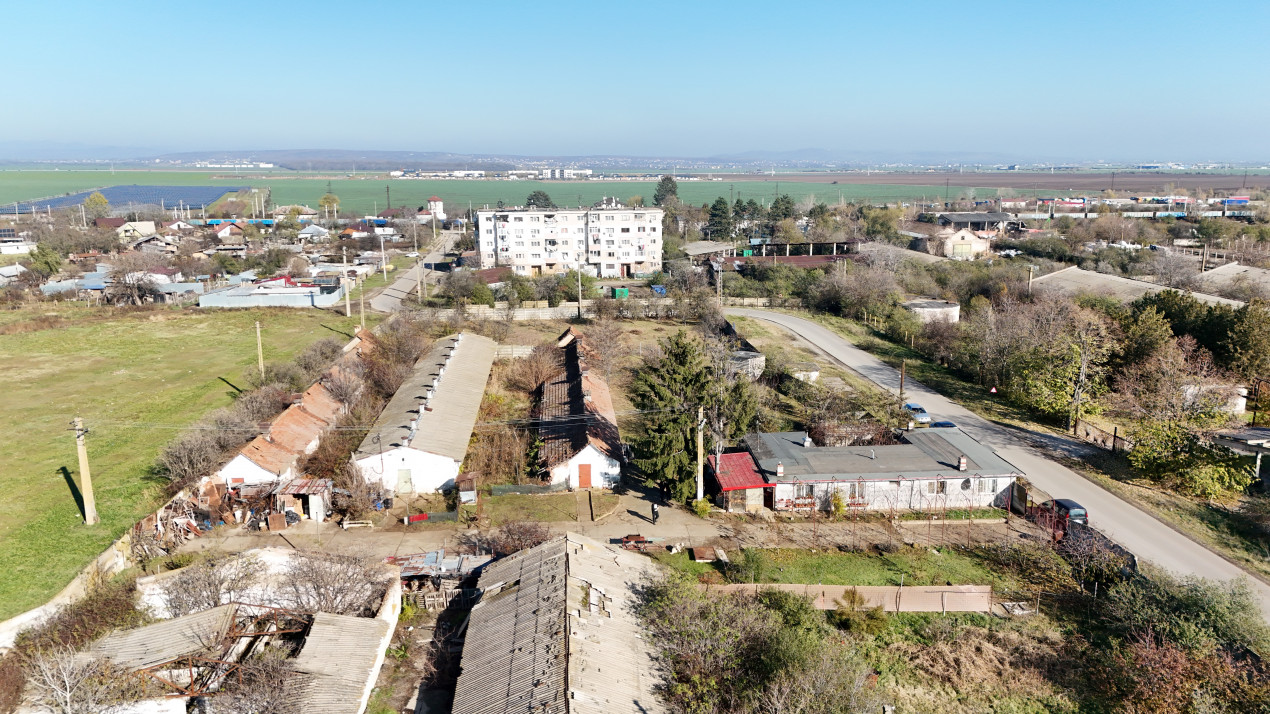 Casa 156mp | Teren 4464mp | 3 Hale | Buda | Proximitate DN 1 si Parc Industrial