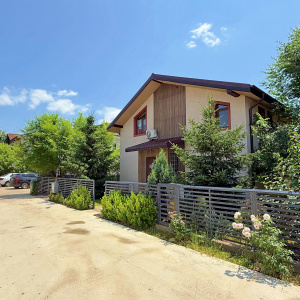 Casa individuala cu grădină superbă,P+1M, 158 mp, teren 468mp, 2017, 0% comision