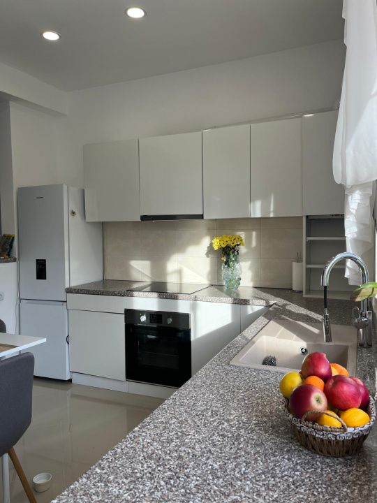 CORBEANCA_Vila (triplex) cocheta