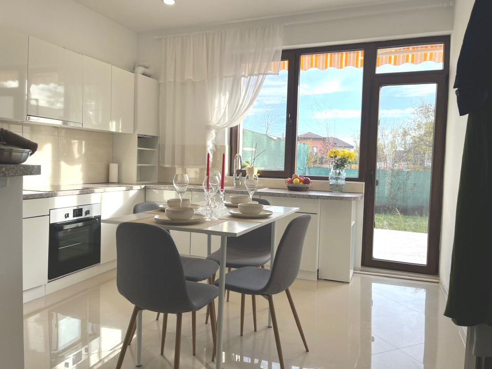 CORBEANCA_Vila (triplex) cocheta
